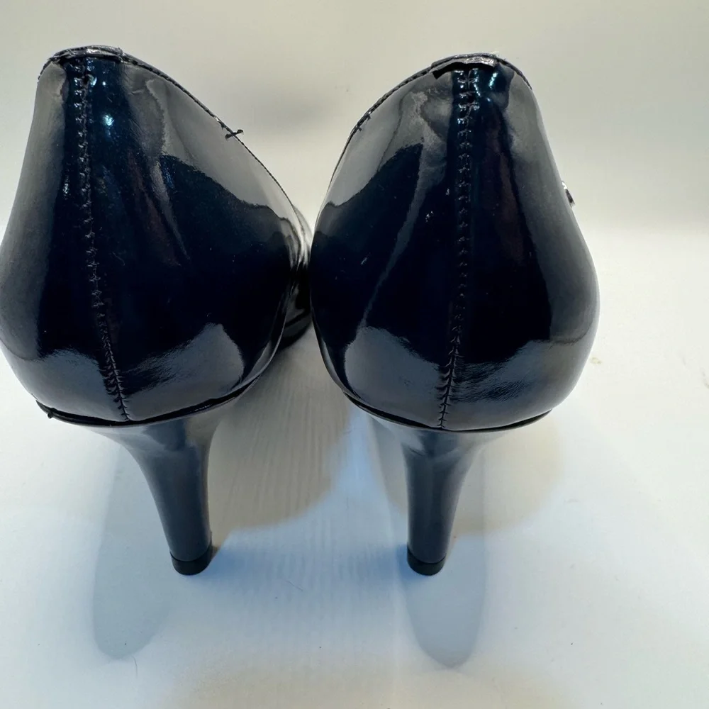 Classic‎ Black Women's Shoes